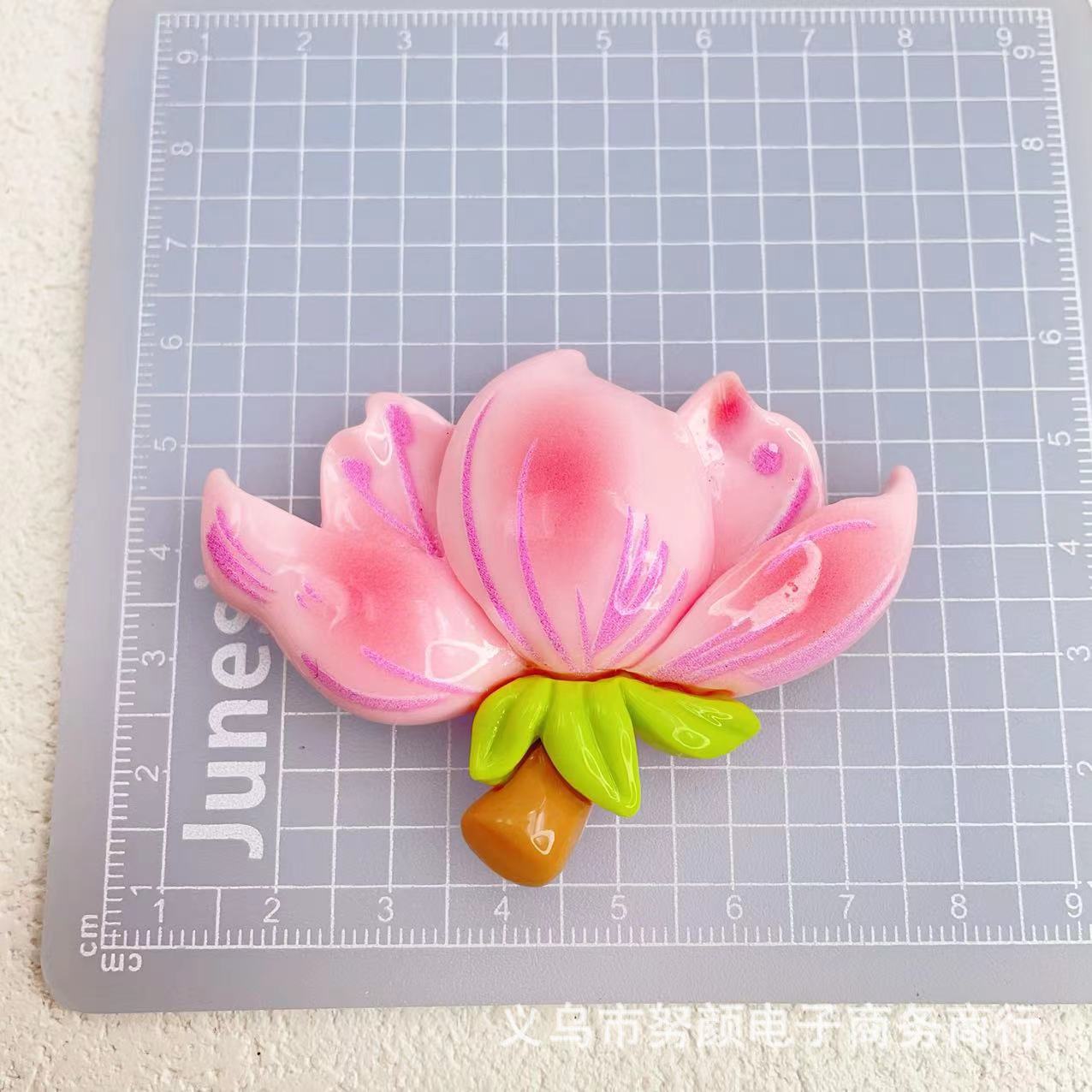 Large Cartoon Pink Mahogany Resin Accessories Handmade DIY Material Cream Glue Phone Case Headstring Hair Accessories Wholesale